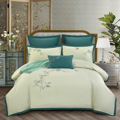 4-piece embroidered bedding set